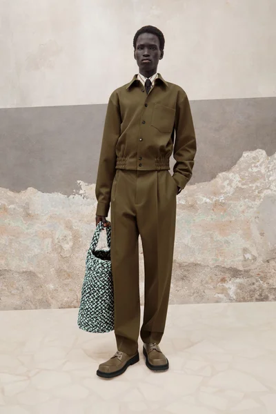 Look 25